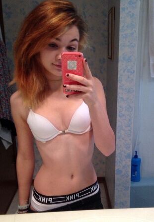 selfie nude teen