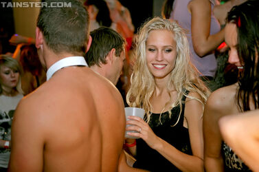 amateur drunk party sex. Photo #3