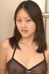 amateur asian naked. Photo #3