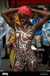 Black beauties get artistic with body paint - oozing sex appeal. Photo #7