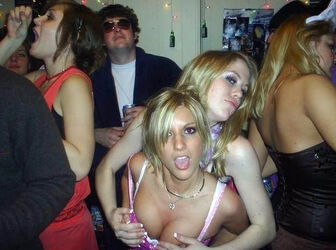 drunk teen nude. Photo #6